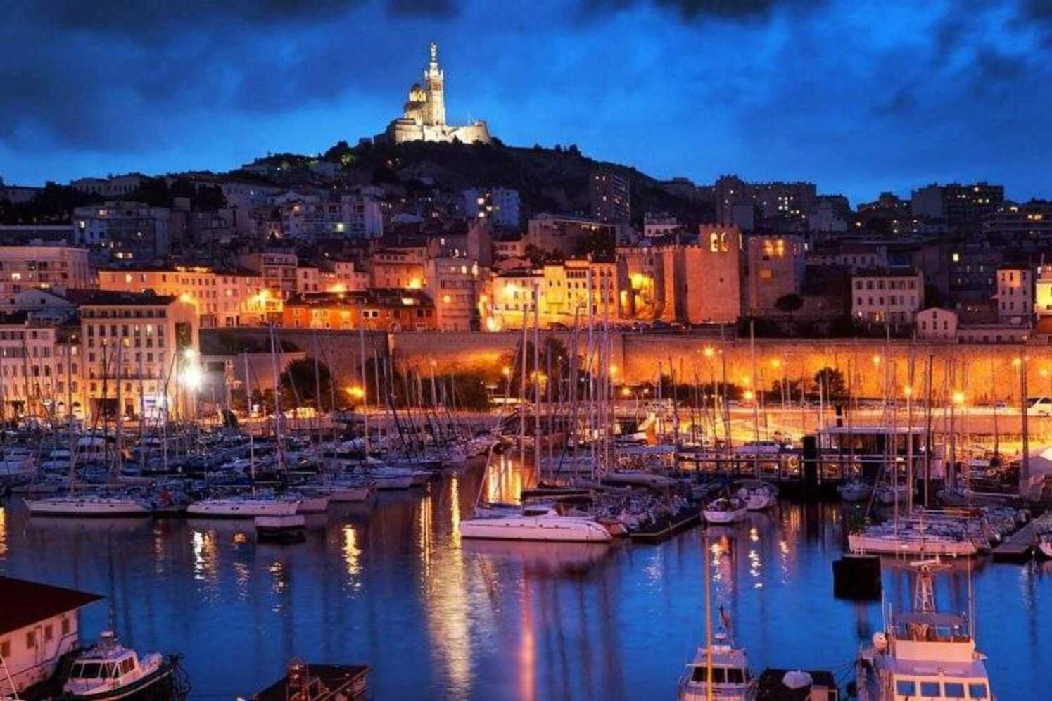 Nuitee Sur Un Yacht D'exception Face Au Mucem, Au Coeur Du Vieux-port * Marseille