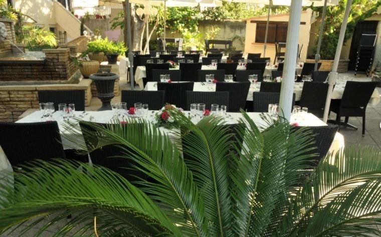 Hotel Logis Les Cigalons 2*