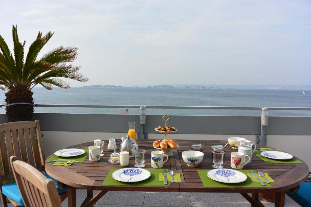 Bleu Calanques Couette-café 3*
