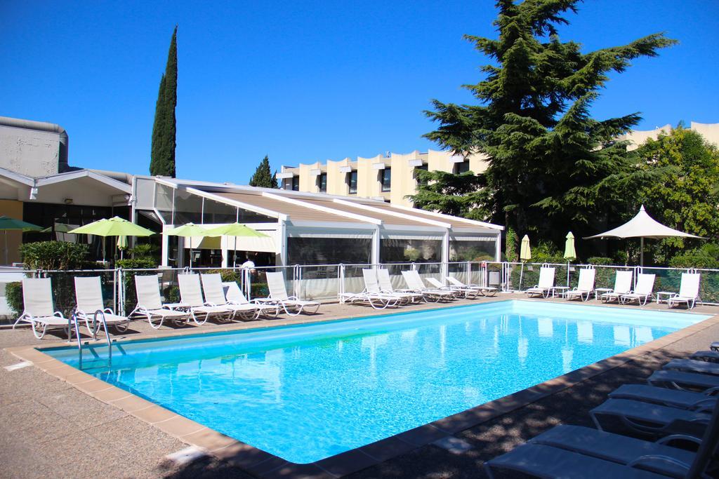 Hotel Novotel Est 4*