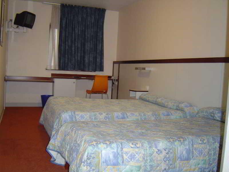 Greet Parc Chanot Velodrome Hotel 2*