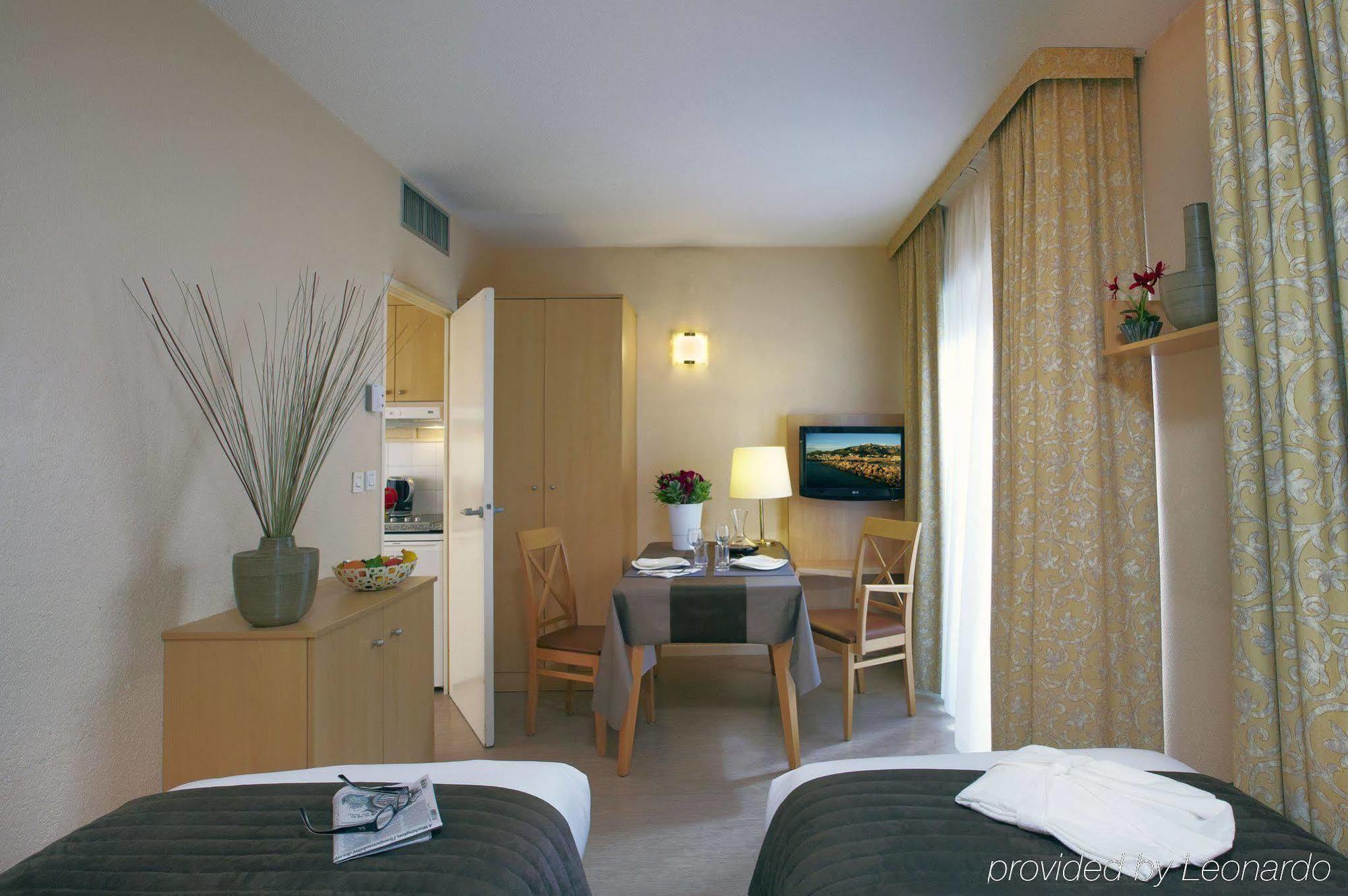 Citadines Prado Chanot 3*