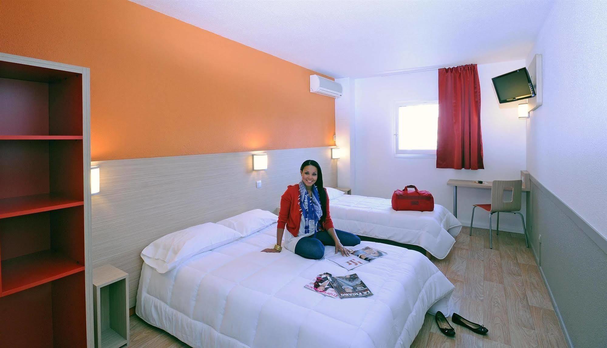 Ibis Centre Prefecture Hotel 3*