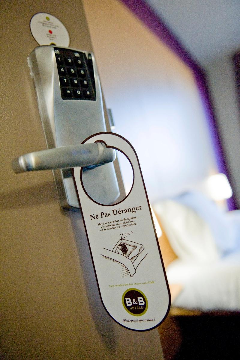 Centre La Timone Hotel 2*