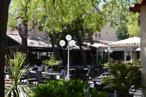 Hotel Logis Les Cigalons