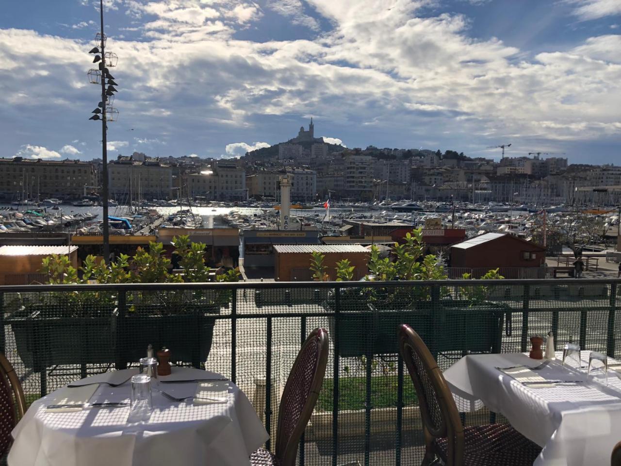 Belle-vue Vieux-port Hotel