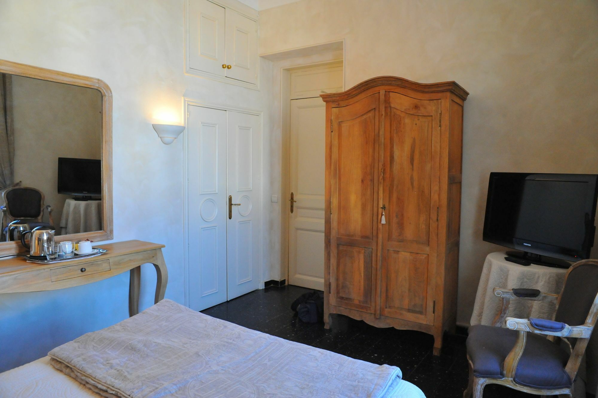 Frühstückspension Valflor D'hotes Et Marseilles
