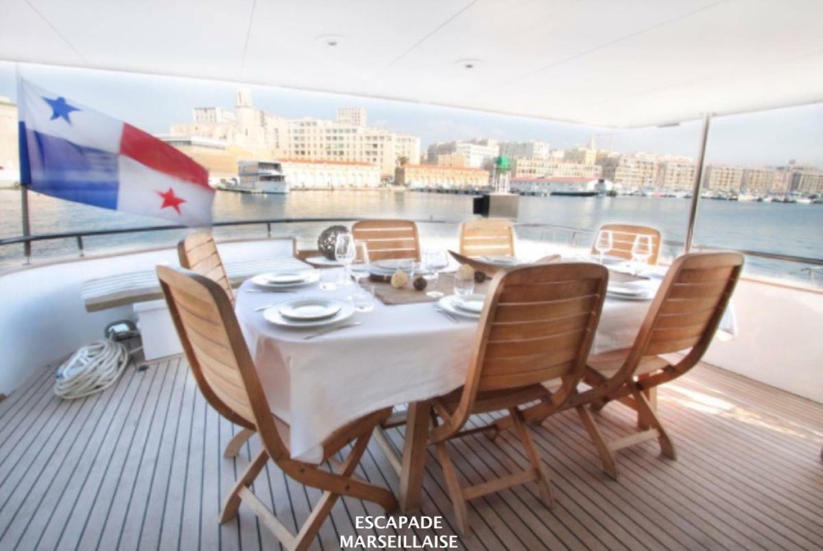 Yacht Cyos Bateau-hôtel *