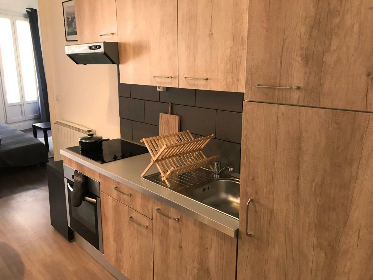 8 Rue Jean Trinquet * Marseille