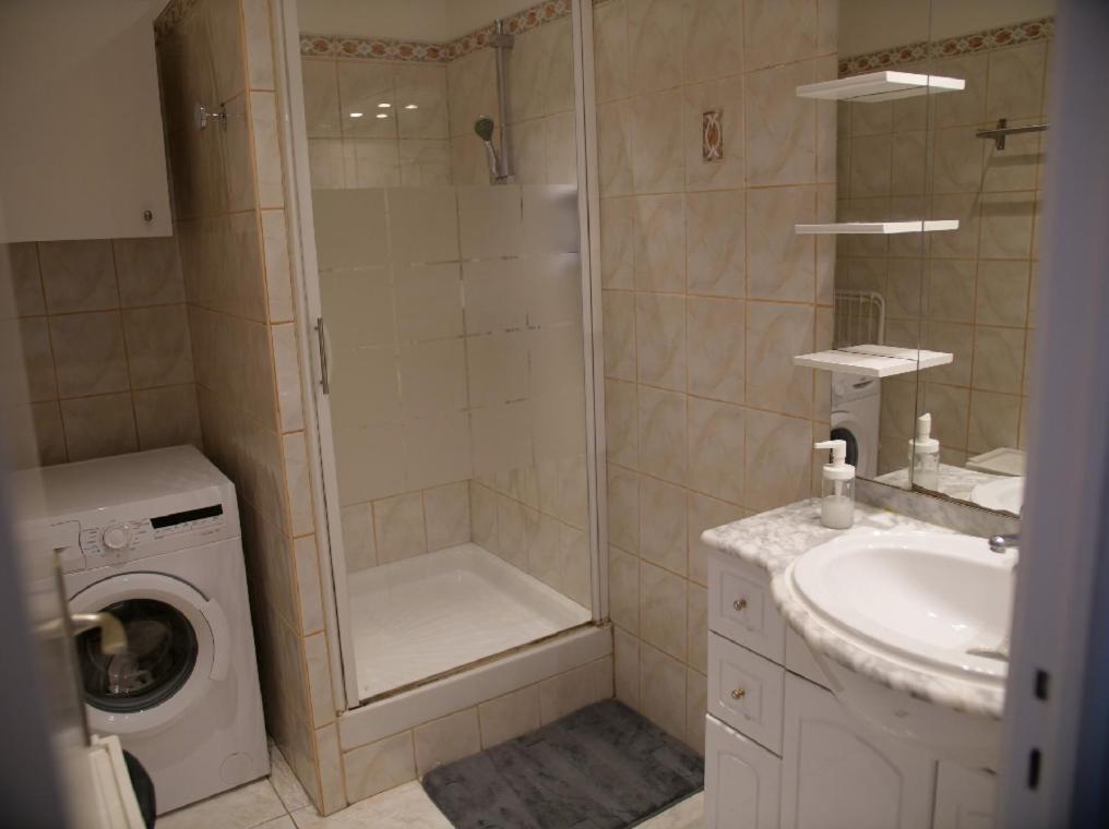 Agreable Flotte, 8eme Arrondissement *