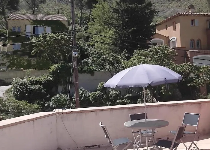 Grand Appartement Tout Confort, 2 Chambres, Clim, Grande Terrasse, Parking Privatif Gratuit, Au Calme Parc Des Calanques