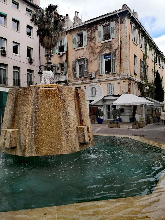 Apartment Sur Le Vieux Port