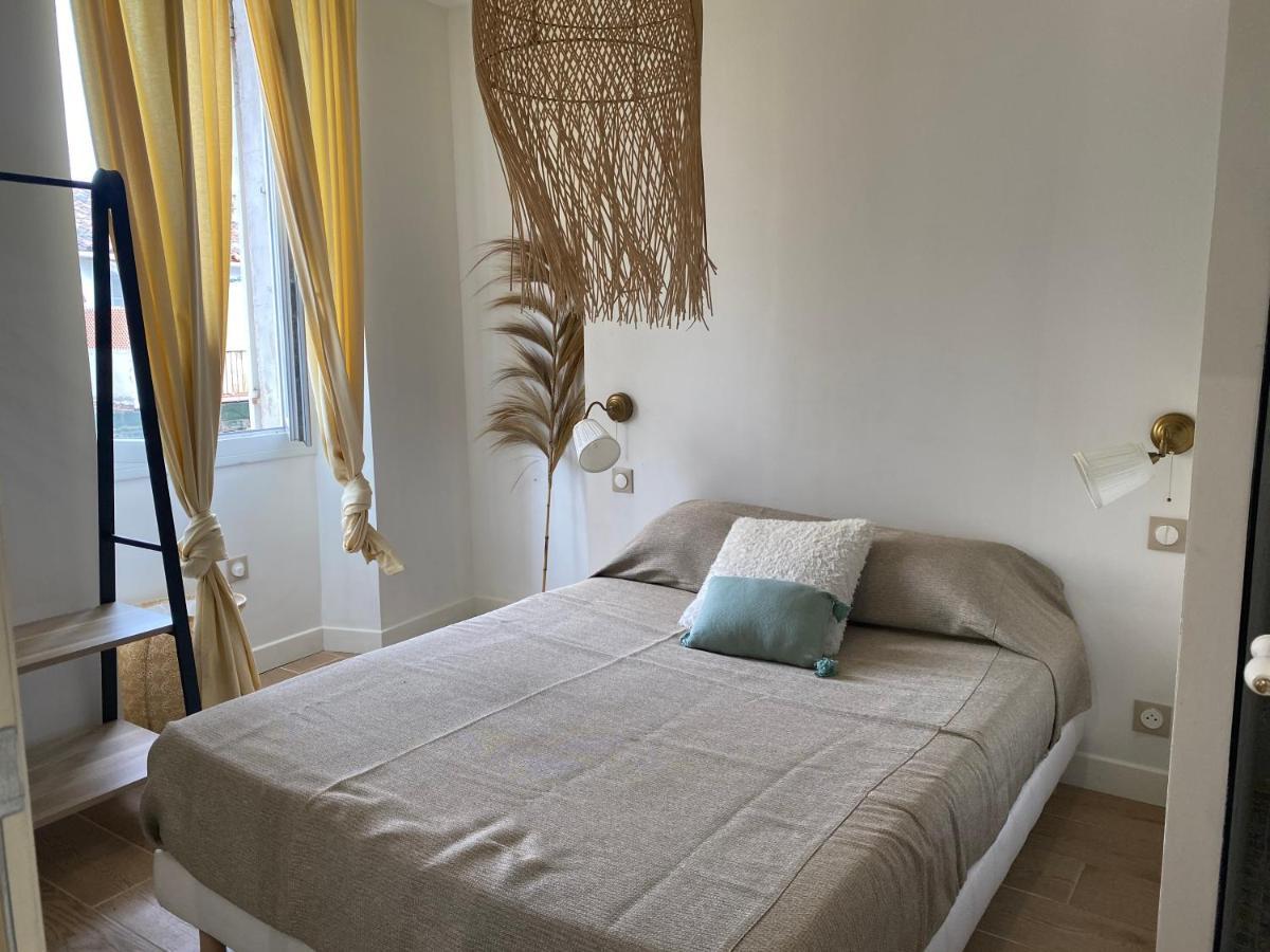Apartment T2 Au 5 Avenue Full Confort Au Calme Et Climatise Marseilles