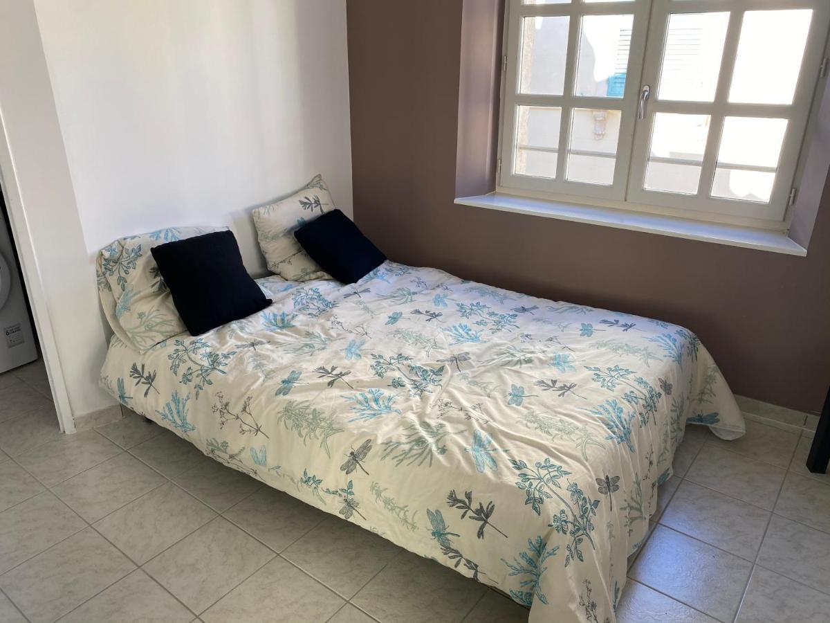 Five Stars S1 * Marseille