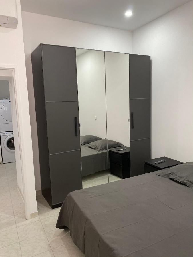 Aparthotel Five Stars S1