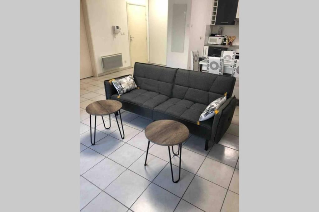 Apartment Spacieux Et Bel Avec Grande Terrasse Marseilles
