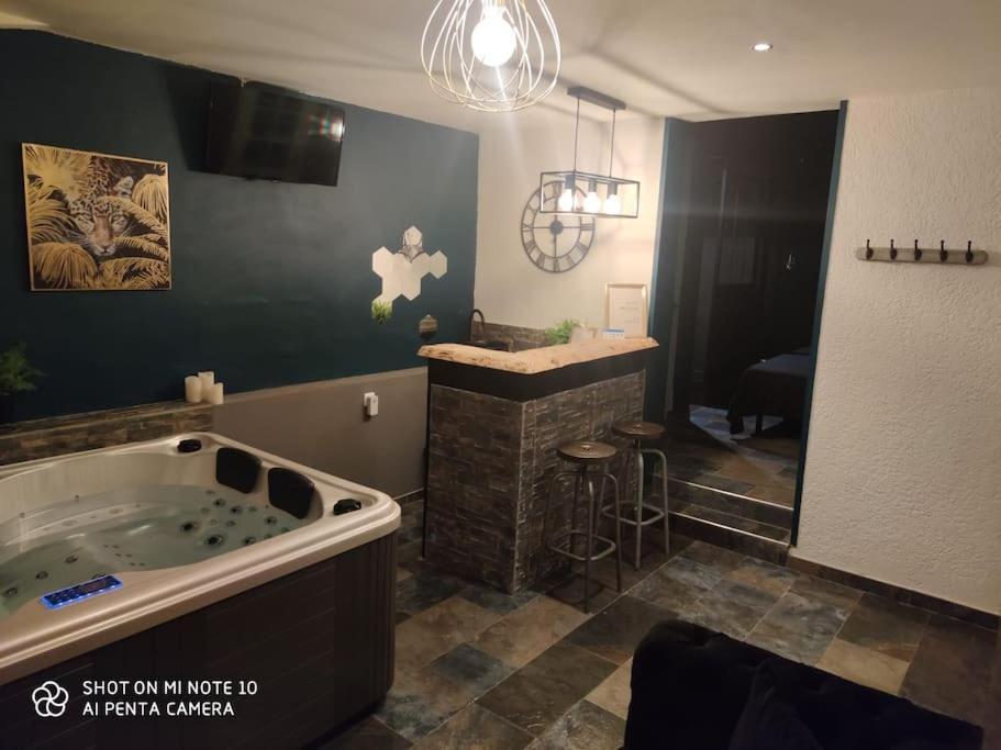 Suite Avec Jacuzzi 