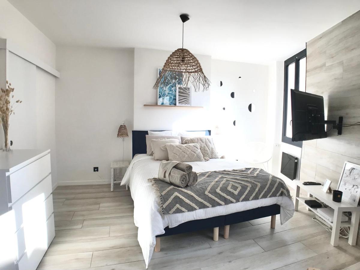 Apartment Noailles Coeur De La