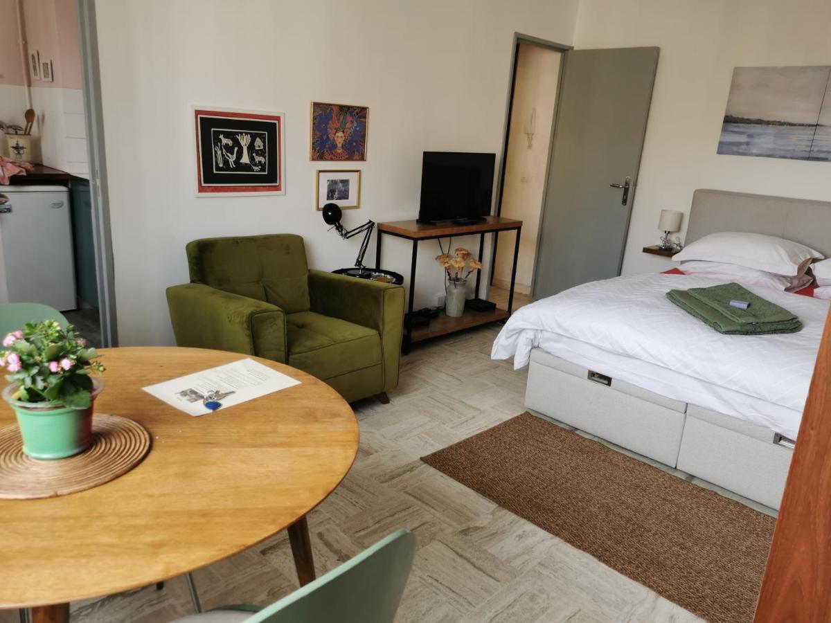 Apartment Calme Et Tres Lumineux, Au Pied De Notre Dame De La Garde