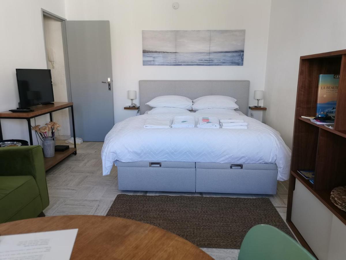 Calme Et Tres Lumineux, Au Pied De Notre Dame De La Garde Apartment