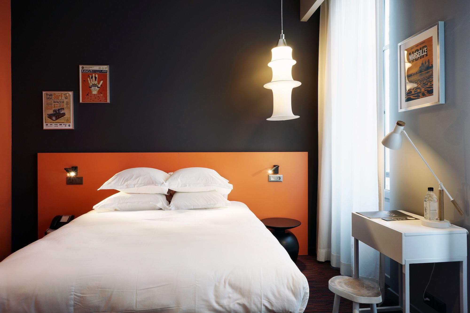 Alex & Hotel 3*