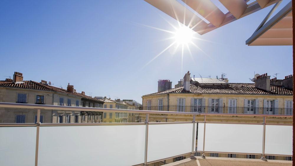 Hotel Centre La Joliette 3*