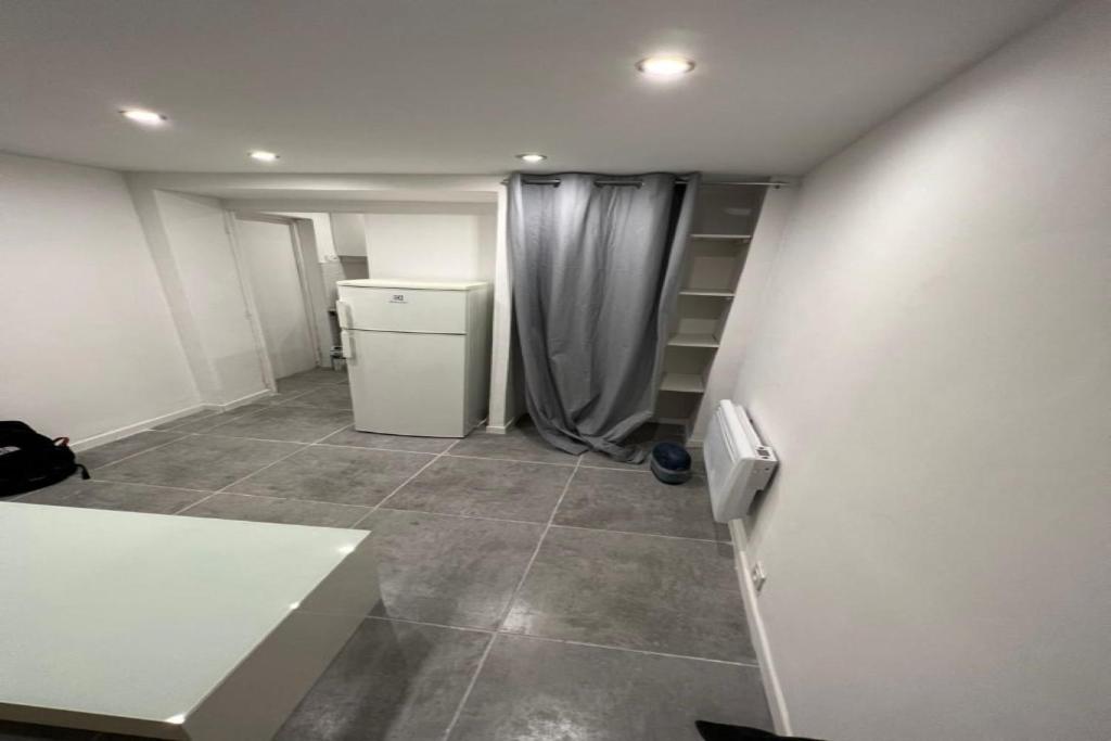 Studio Proche De La Plage Marseilles
