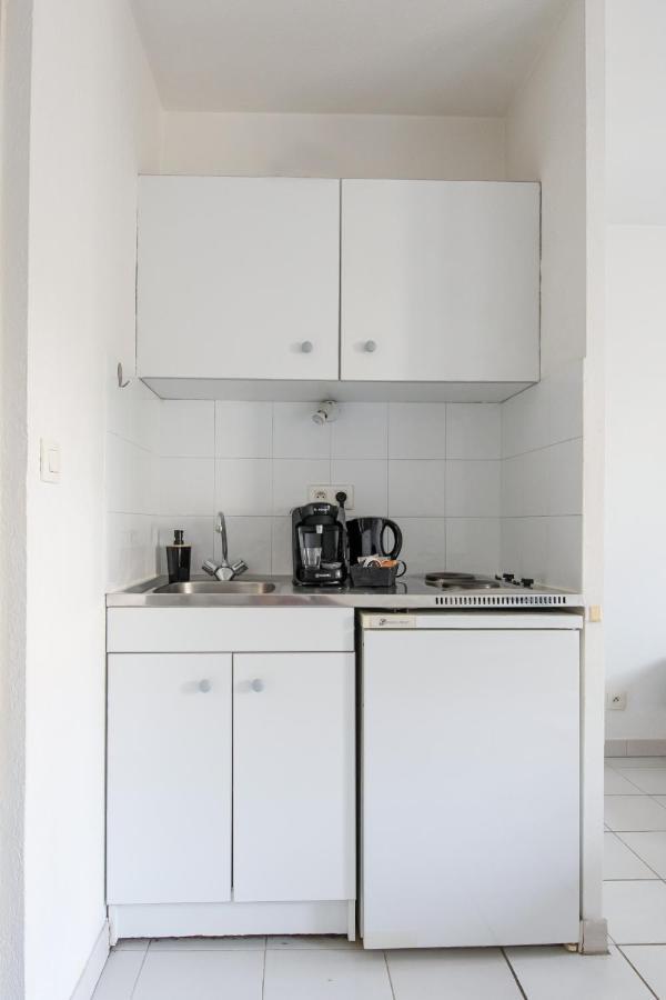 Jolie T2 De 30m2 Avec Terrasse Metro Timone A 5 Min *