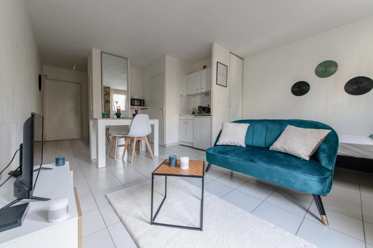 Jolie T2 De 30m2 Avec Terrasse Metro Timone A 5 Min Apartment Marseilles