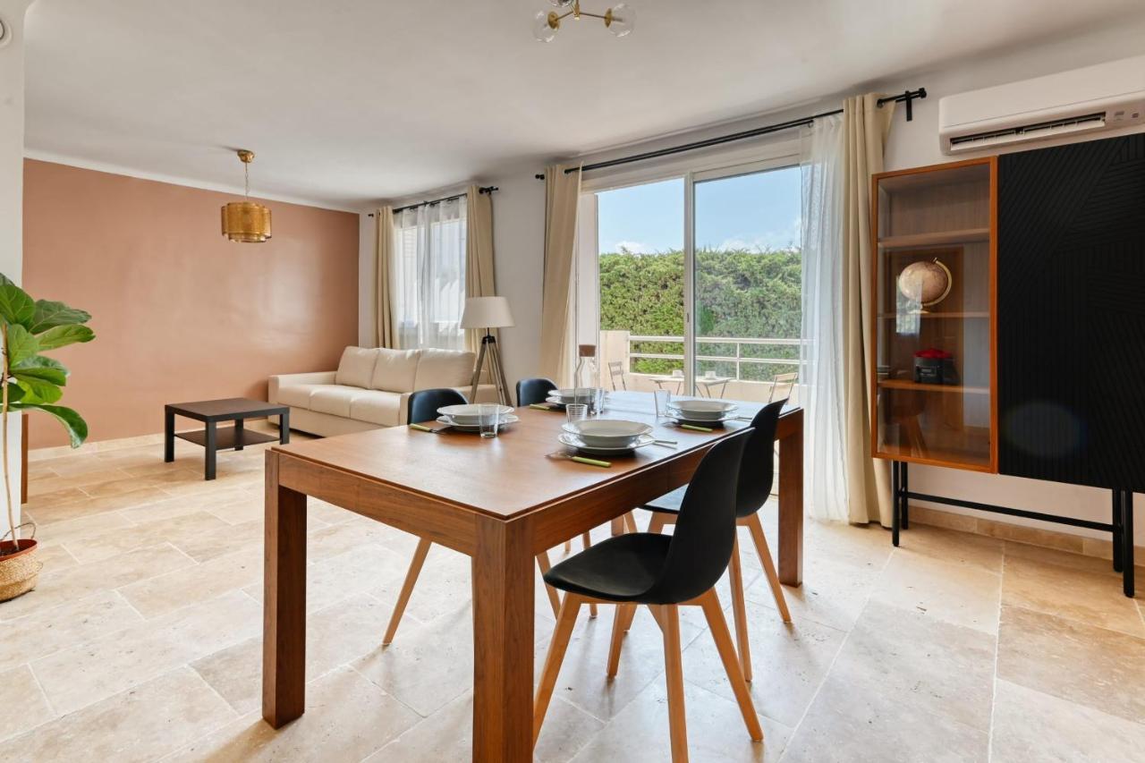 Gemütliches Mit Balkon Im Herzen Des 8 Arrondissement