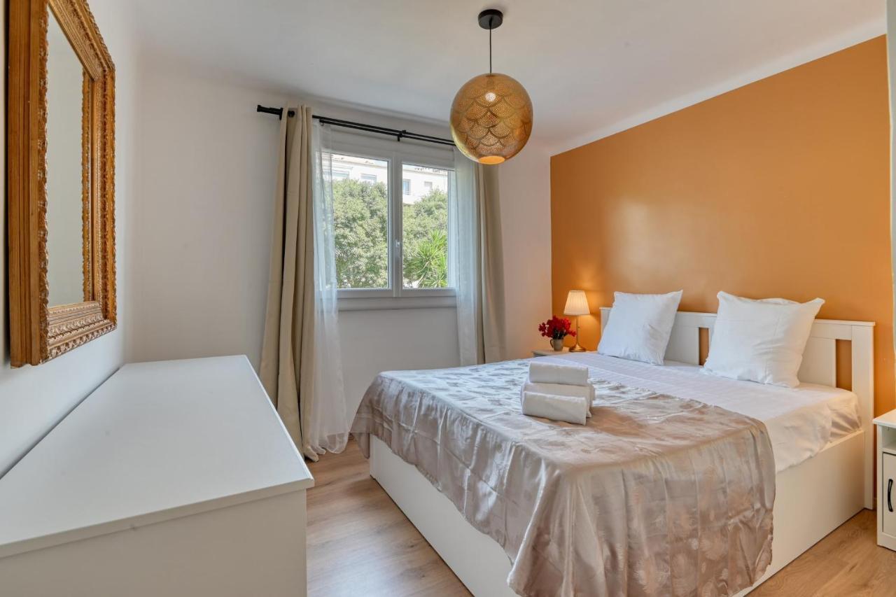 Apartment Gemütliches Mit Balkon Im Herzen Des 8 Arrondissement Marseilles