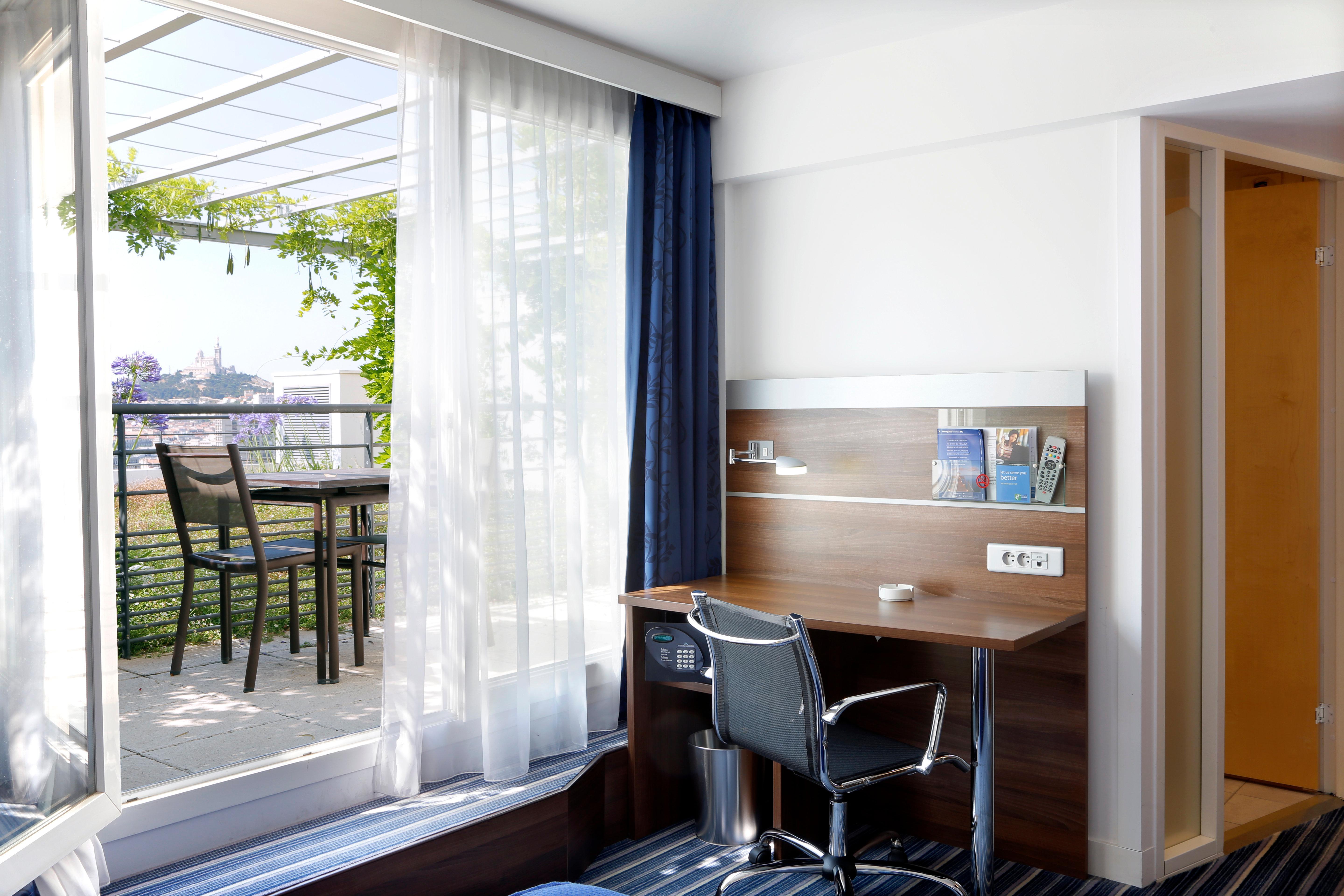 Express Saint Charles, An Ihg Marseille
