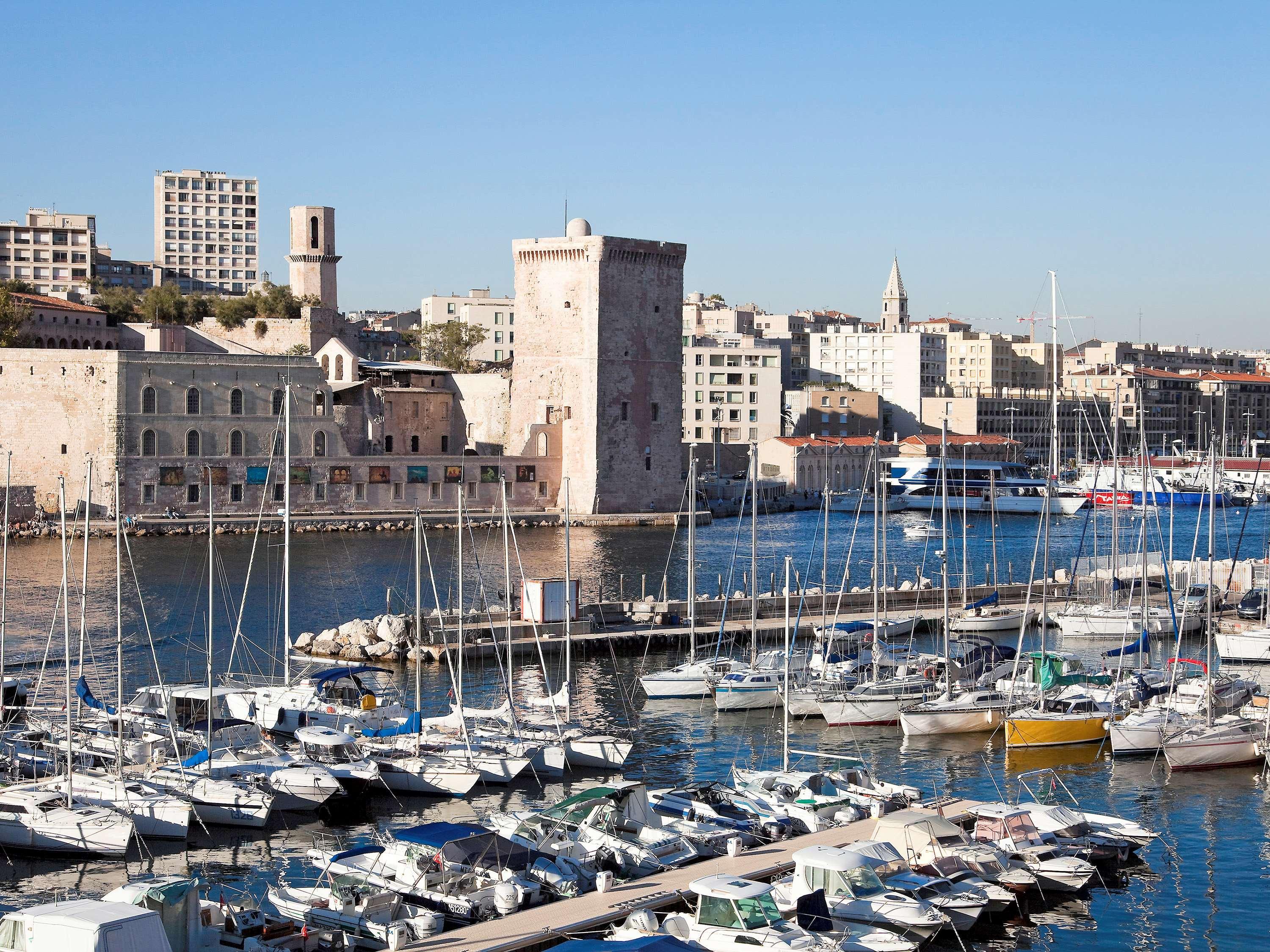 Novotel Vieux Port 4*