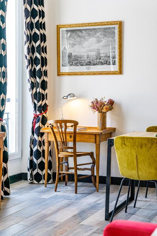 Apartment T2 Chic, Vue Vieux-port Et Notre Dame, Atypique, Calme, Clim, 48m2, Acces Autonome Avec Code *