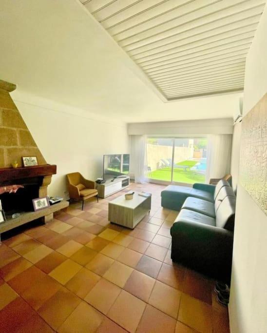 Villa A Deux Pas De La