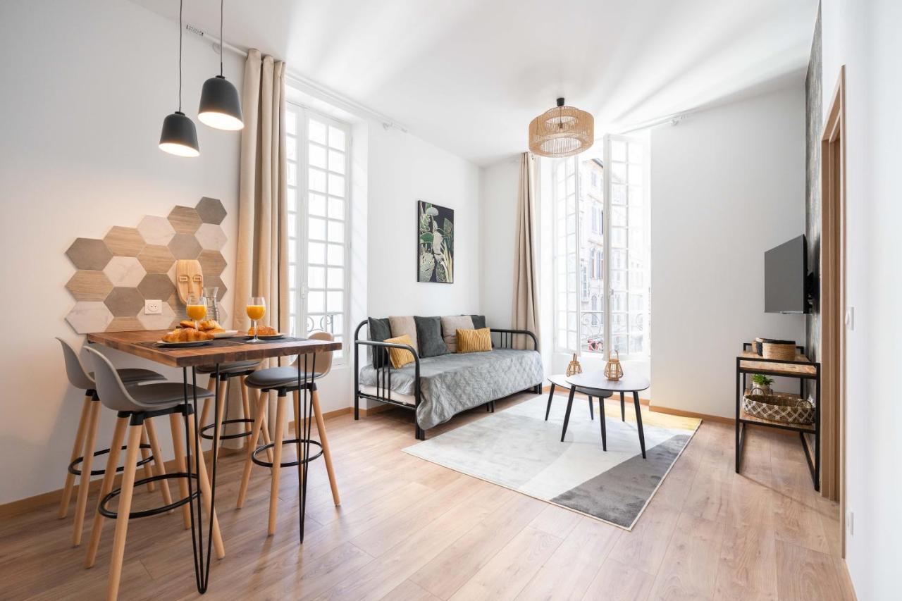 Les Petits Pavillons Standing 1 4 Pers Clim Vieux-port Apartment Marseilles