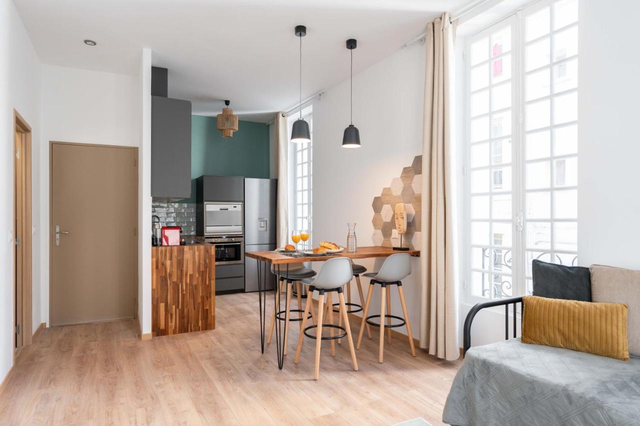 Les Petits Pavillons Standing 1 4 Pers Clim Vieux-port Apartment Marseilles