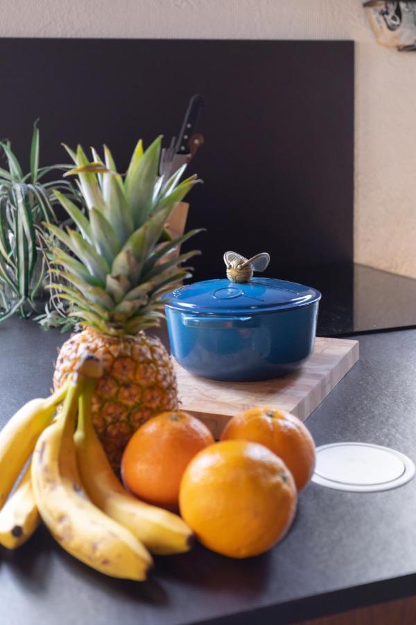 Sunny Stylish Spacious Loft In Old-port Marseilles