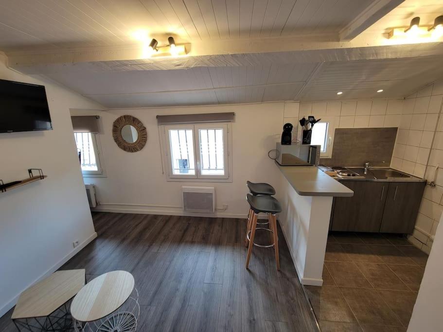 Fully Equipped 2 To 4 Beds Apartment Marseilles