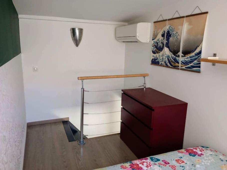 Studio Independant Avec Patio Au Coeur De Marseilles