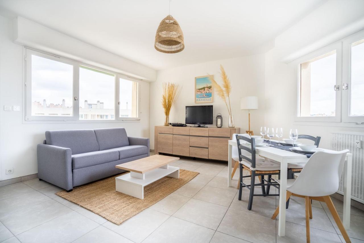Apartment Bel Epure Et Minimaliste Pour 4 Pers A Marseilles