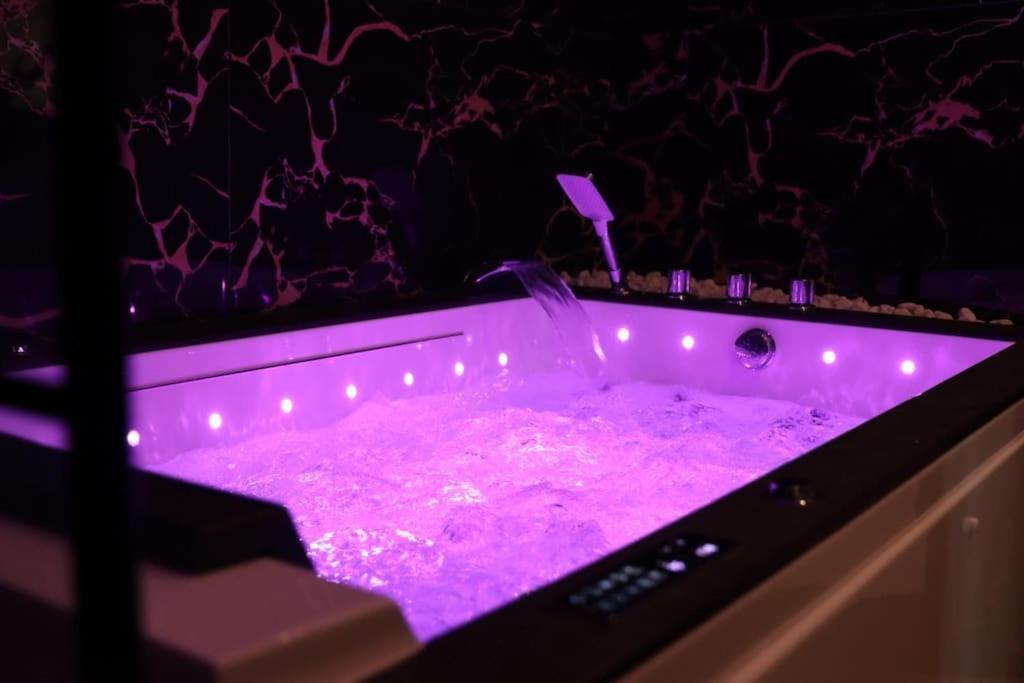 Pavillon En Loft 87 M 10e, Jacuzzi Marseilles