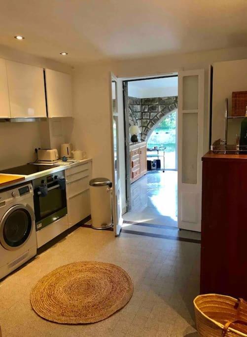 Calme Grand Jardin Bord De Mer. Parking Villa