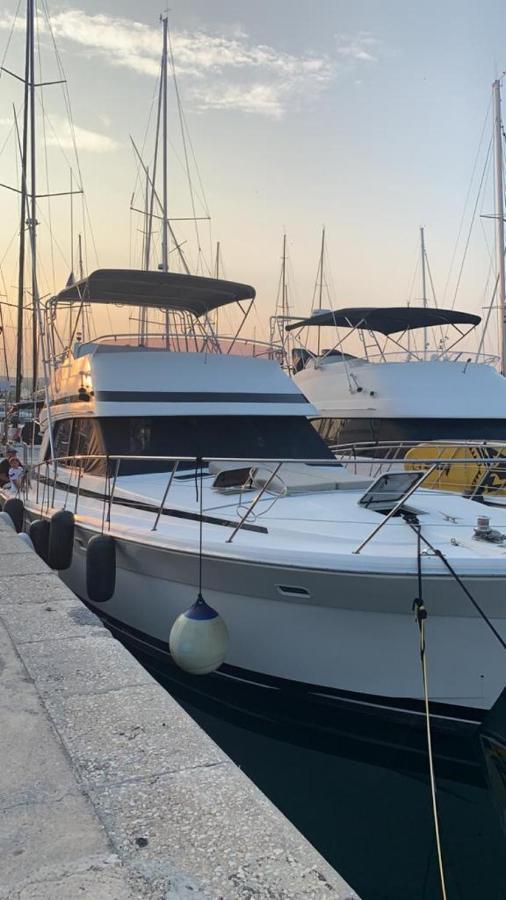 Maverick Bateau-hôtel *