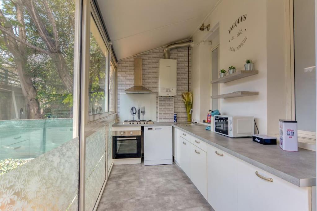 Apartment Grand 5 Avec Jacuzzi Exterieur Privee Marseilles