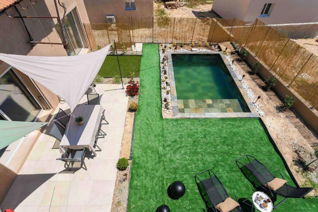 8 Pers 5 Min Marseilles