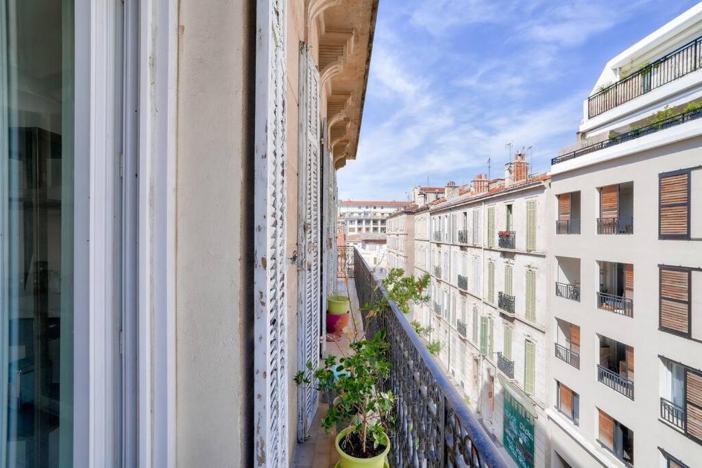 Apartment Splendide T2 Avec Balcon A 10 Min Du Vieux Port Marseilles