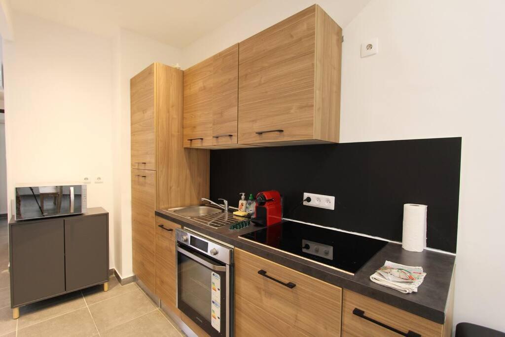 Flc-panier- Old Port 500m - T3- 2 Bedrooms -maxi 6 Guests Marseille