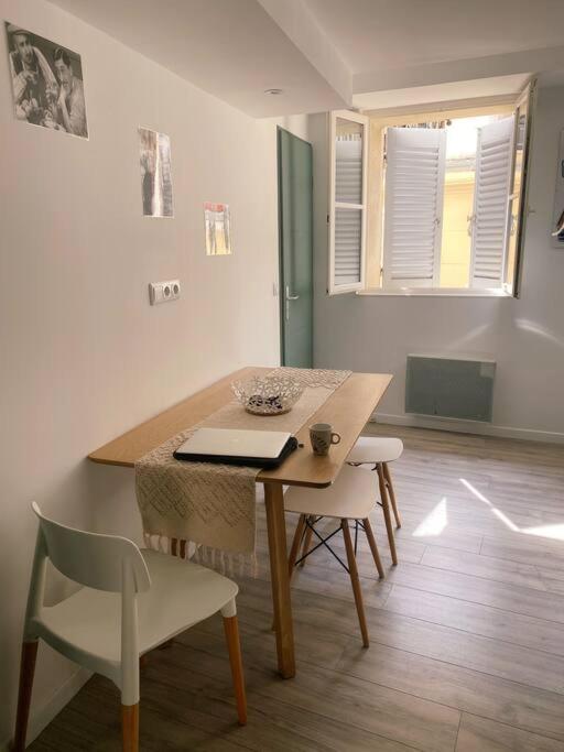 Apartment Olive, Place De Lenche Au Panier Marseilles