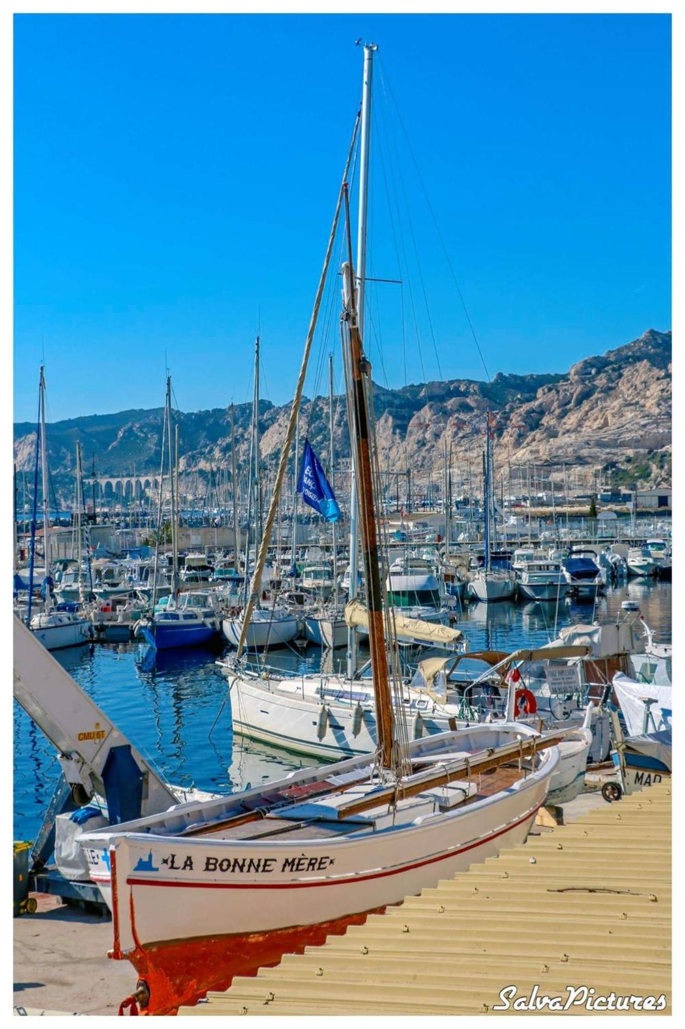 L'authentique Vie Marseillaise - Chez Les Pescadous De L'estaque Marseille